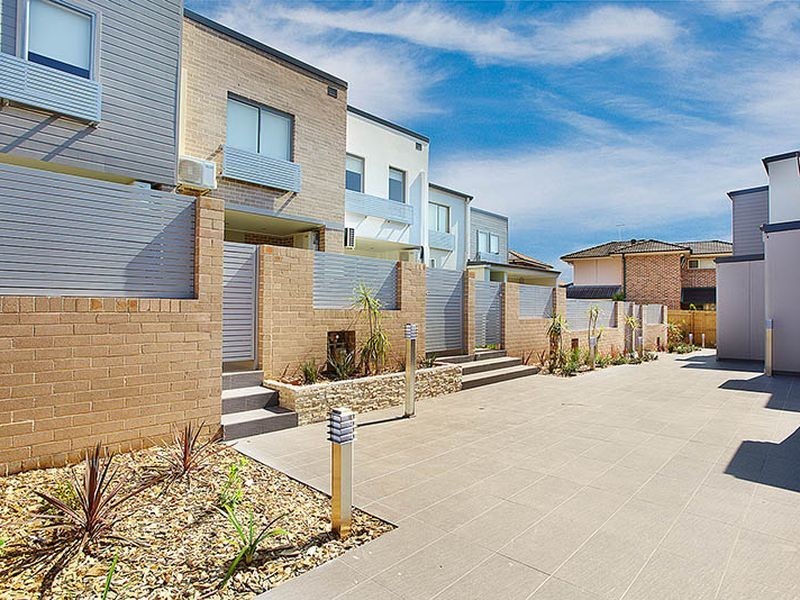 2/21-25 High Street, Caringbah NSW 2229