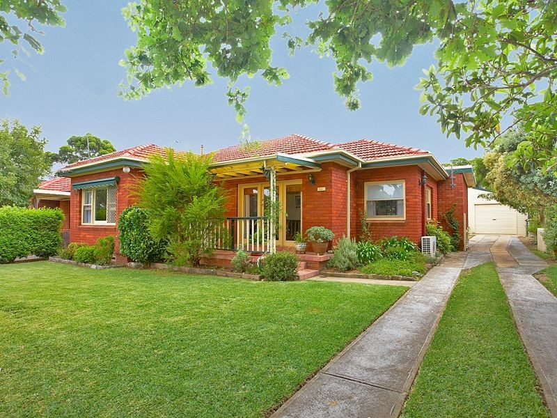 321 Taren Point Road, Caringbah NSW 2229