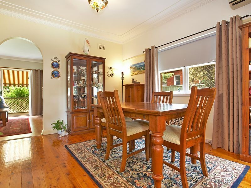 321 Taren Point Road, Caringbah NSW 2229