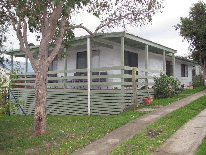 10 Panoramic Drive, Lakes Entrance VIC 3909