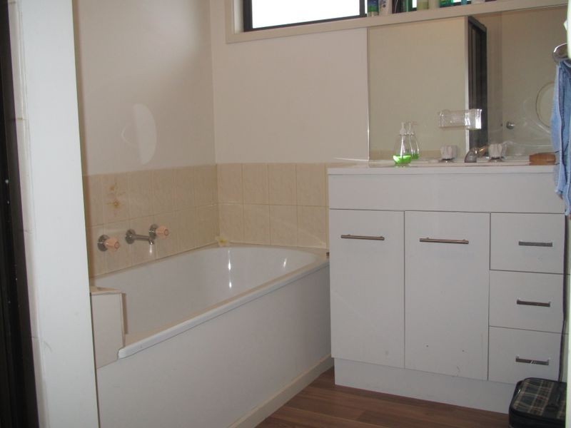 10 Panoramic Drive, Lakes Entrance VIC 3909