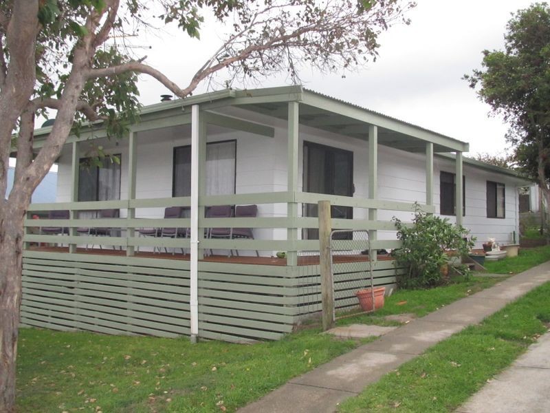 10 Panoramic Drive, Lakes Entrance VIC 3909