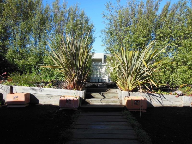 6 Norman Court, Lakes Entrance VIC 3909