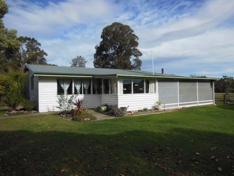 2433 Princes Highway, Nowa Nowa VIC 3887