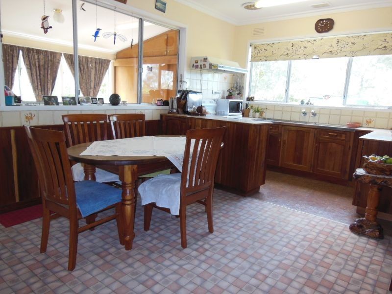 2433 Princes Highway, Nowa Nowa VIC 3887