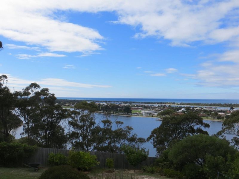 54 Creighton Street, Lakes Entrance VIC 3909
