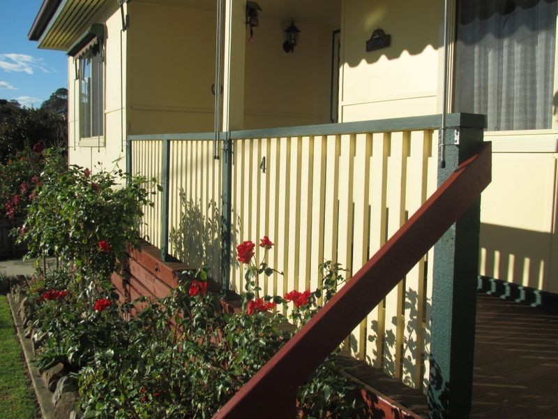4 Tanjil Grove, Lakes Entrance VIC 3909