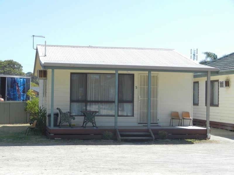 603 Esplanade, Lakes Entrance VIC 3909