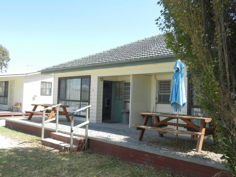 603 Esplanade, Lakes Entrance VIC 3909