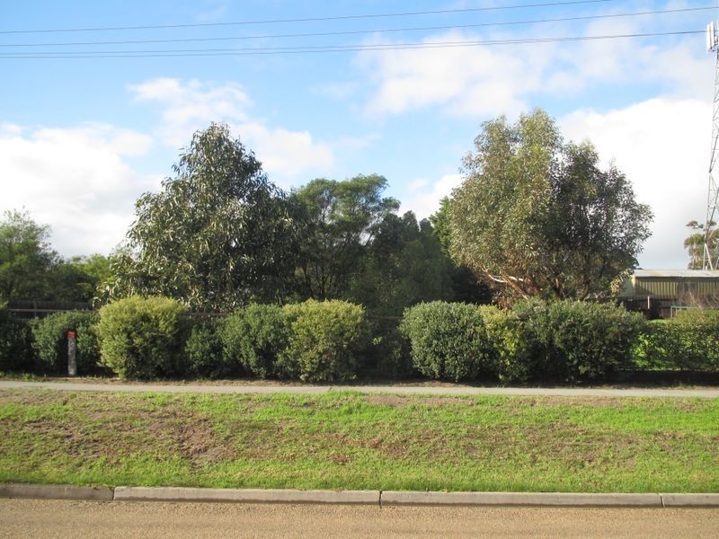 18 Hazel Road, Lakes Entrance VIC 3909