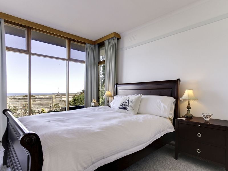 18 Grandview Road, Lakes Entrance VIC 3909