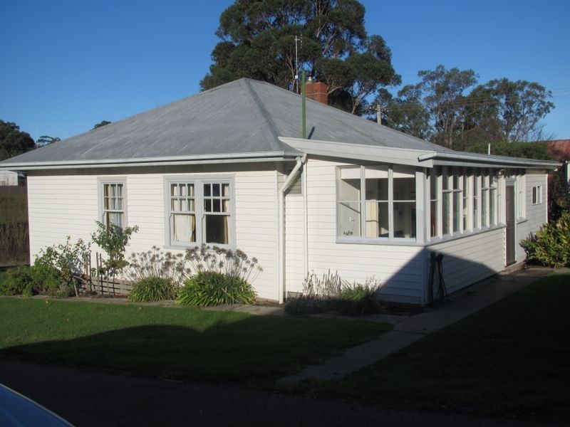 13 Old Buchan Road, Nowa Nowa VIC 3887