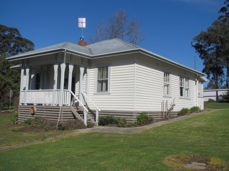 13 Old Buchan Road, Nowa Nowa VIC 3887