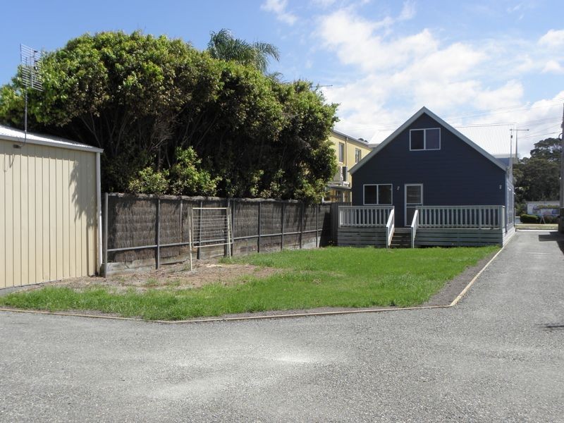 118 Marine Parade, Lakes Entrance VIC 3909