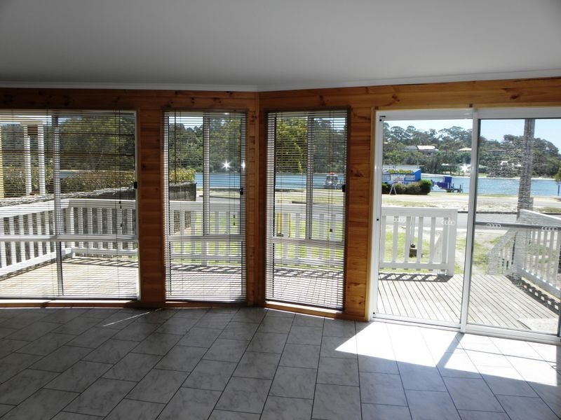 118 Marine Parade, Lakes Entrance VIC 3909