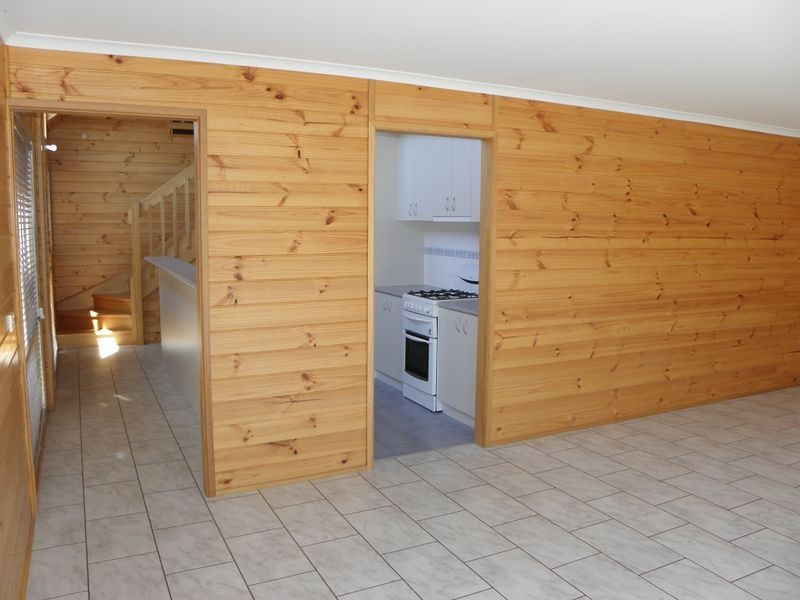 118 Marine Parade, Lakes Entrance VIC 3909