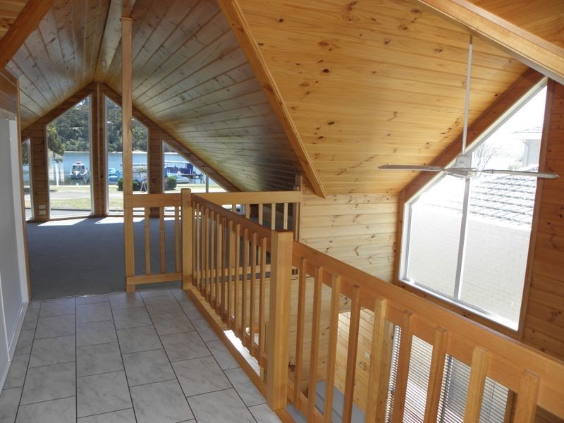 118 Marine Parade, Lakes Entrance VIC 3909