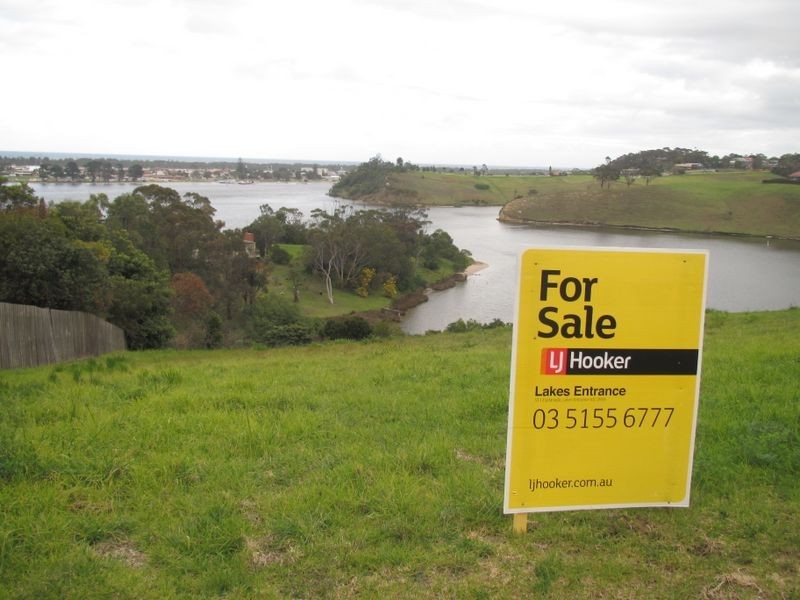 10 Bass Close, Lakes Entrance VIC 3909