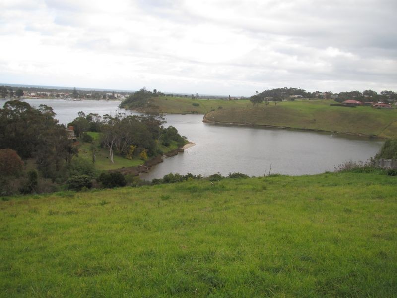 10 Bass Close, Lakes Entrance VIC 3909