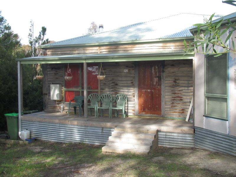 92 Albatross Road, Lakes Entrance VIC 3909