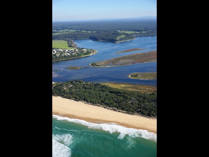 30 Hendries Lane, Lake Tyers Beach VIC 3909