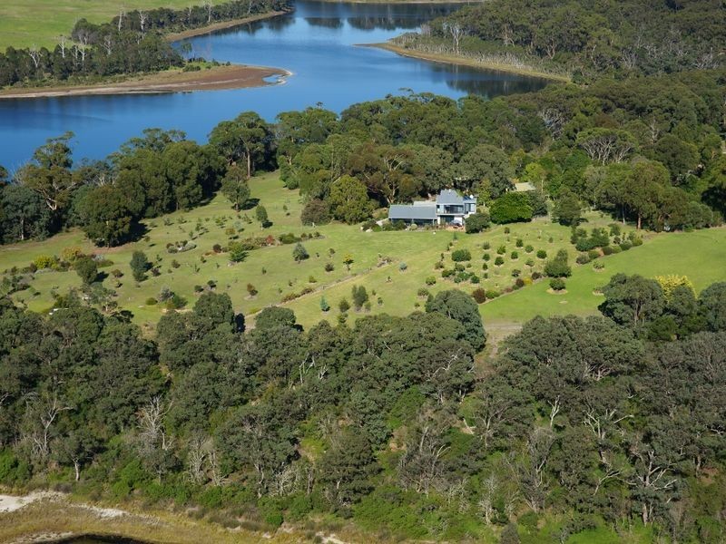 30 Hendries Lane, Lake Tyers Beach VIC 3909