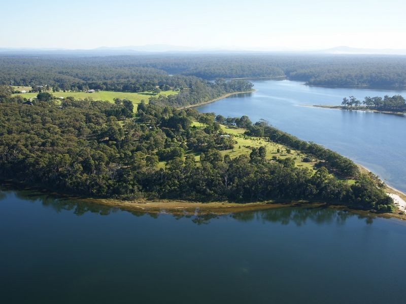 30 Hendries Lane, Lake Tyers Beach VIC 3909
