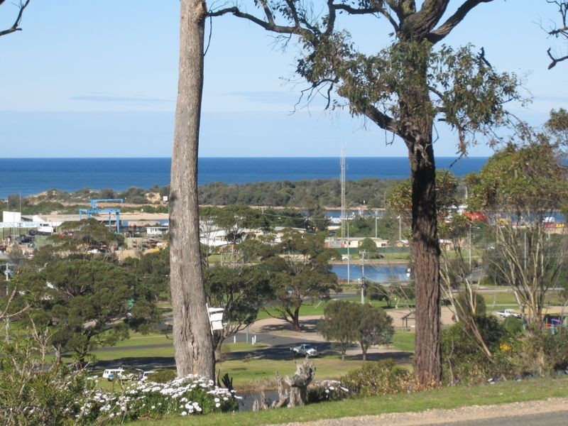 59 Seaview Parade, Lakes Entrance VIC 3909