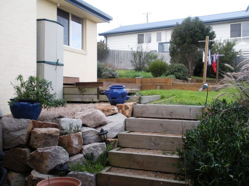 1 Banksia Court, Lakes Entrance VIC 3909