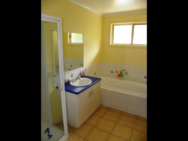 1 Banksia Court, Lakes Entrance VIC 3909