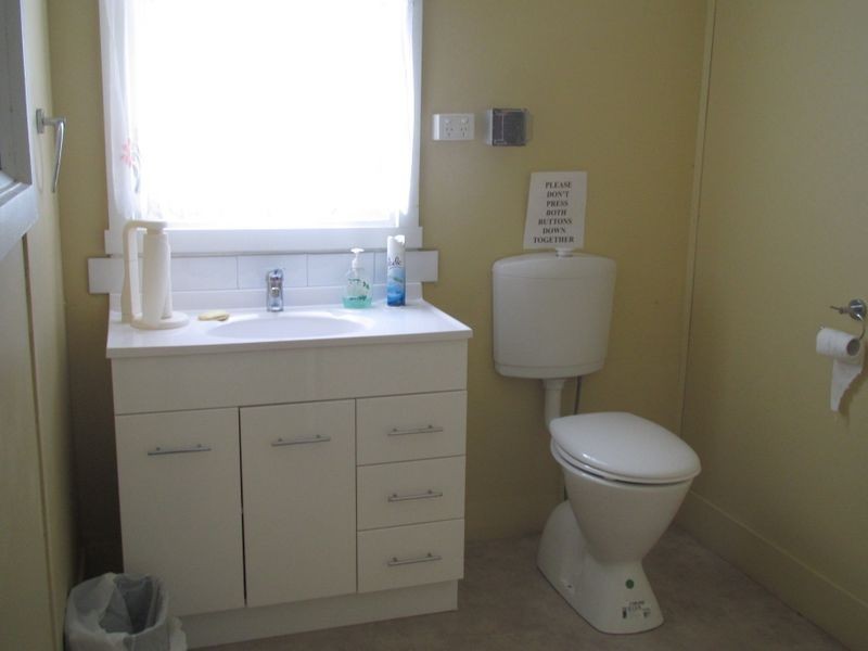 50 Golf Links Road, Lakes Entrance VIC 3909