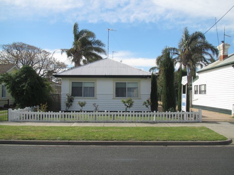 9-11 Orme Street, Lakes Entrance VIC 3909