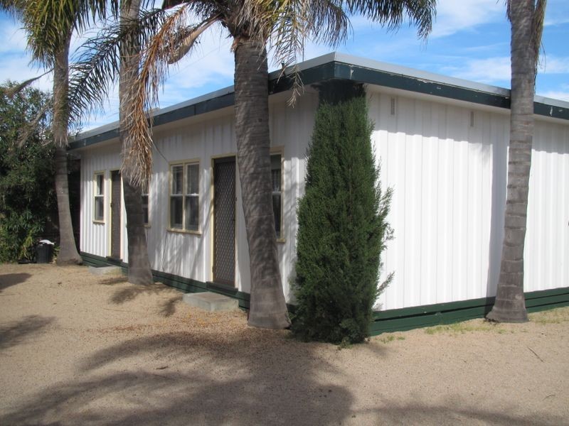 9-11 Orme Street, Lakes Entrance VIC 3909