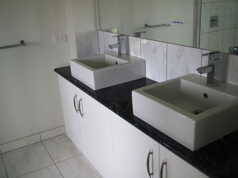 120 Thorpes Lane, Lakes Entrance VIC 3909