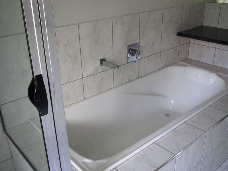 120 Thorpes Lane, Lakes Entrance VIC 3909