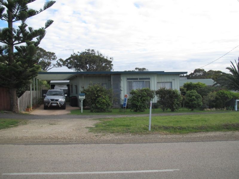 453 Lake Tyers Beach Road, Lake Tyers Beach VIC 3909