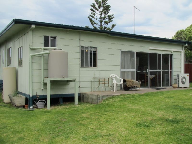 453 Lake Tyers Beach Road, Lake Tyers Beach VIC 3909