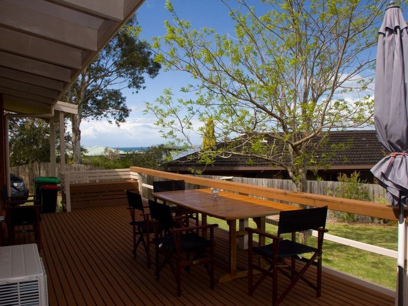 55 Nautilus Way, Lakes Entrance VIC 3909