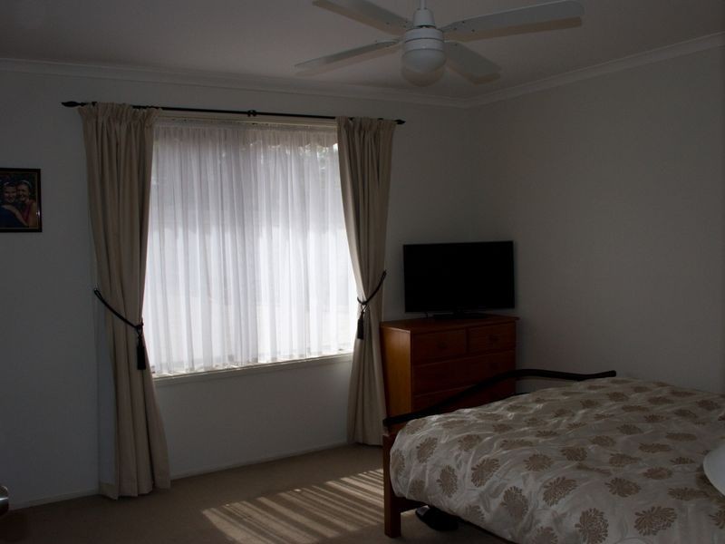 55 Nautilus Way, Lakes Entrance VIC 3909