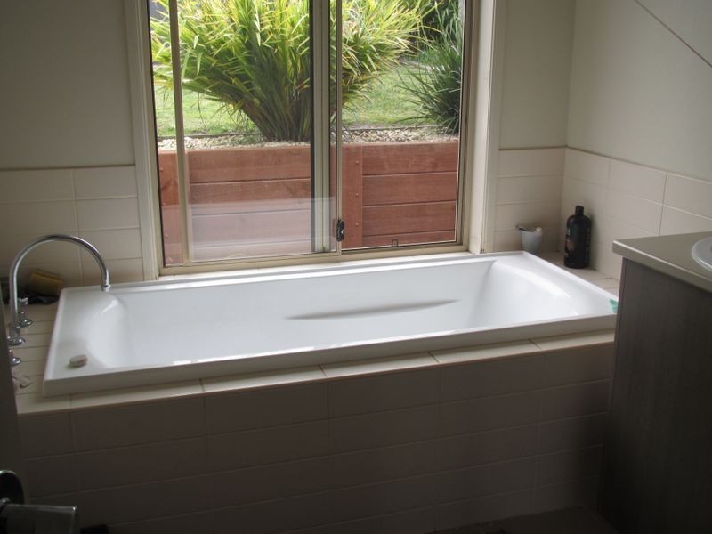 32 McCue Road, Kalimna VIC 3909