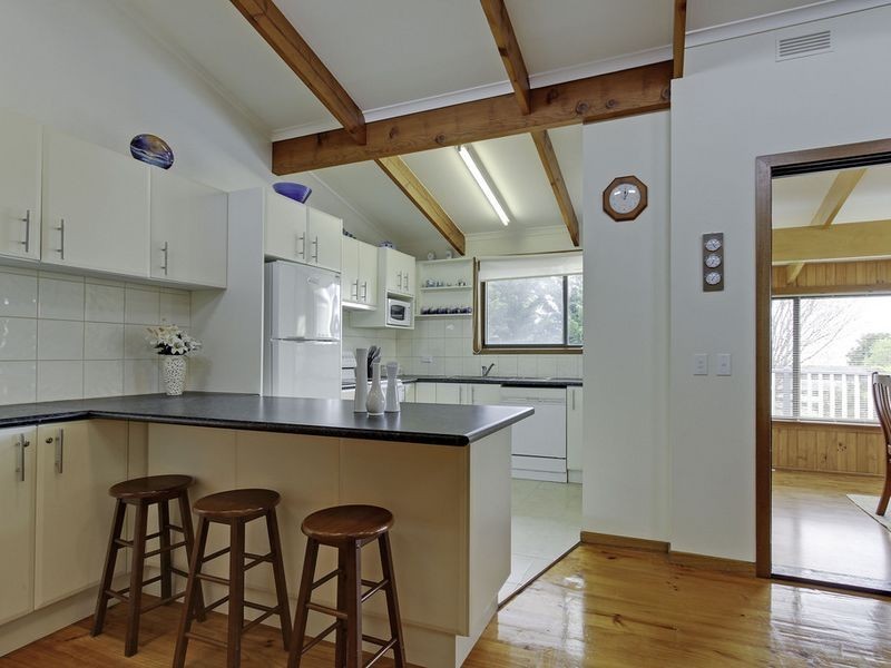 8 Archer Court, Lakes Entrance VIC 3909