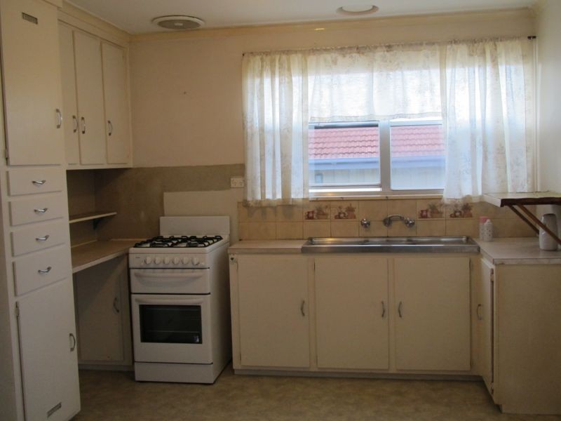 28 Bogong Street, Lakes Entrance VIC 3909