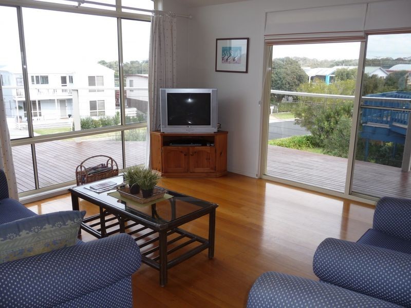 29 Lakeside Drive, Lakes Entrance VIC 3909