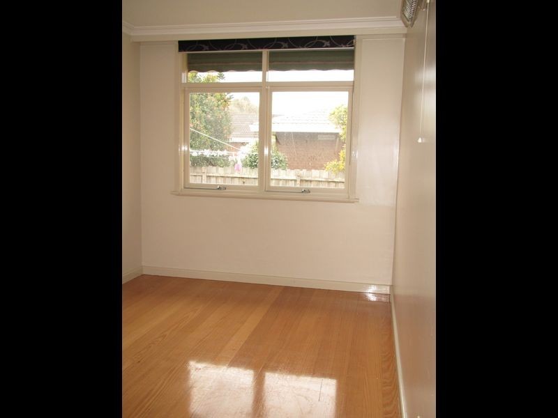 2/13 Roadknight Street, Lakes Entrance VIC 3909