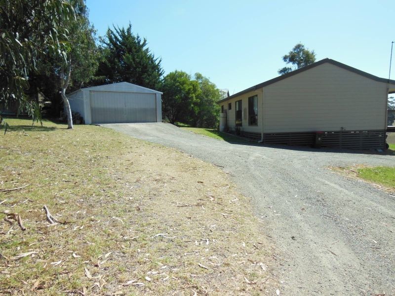 135 Albatross Road, Kalimna VIC 3909
