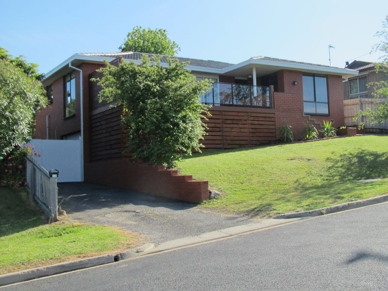 12 Lakeview Drive, Lakes Entrance VIC 3909