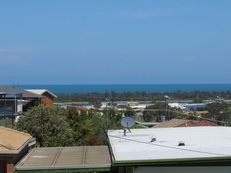 12 Lakeview Drive, Lakes Entrance VIC 3909