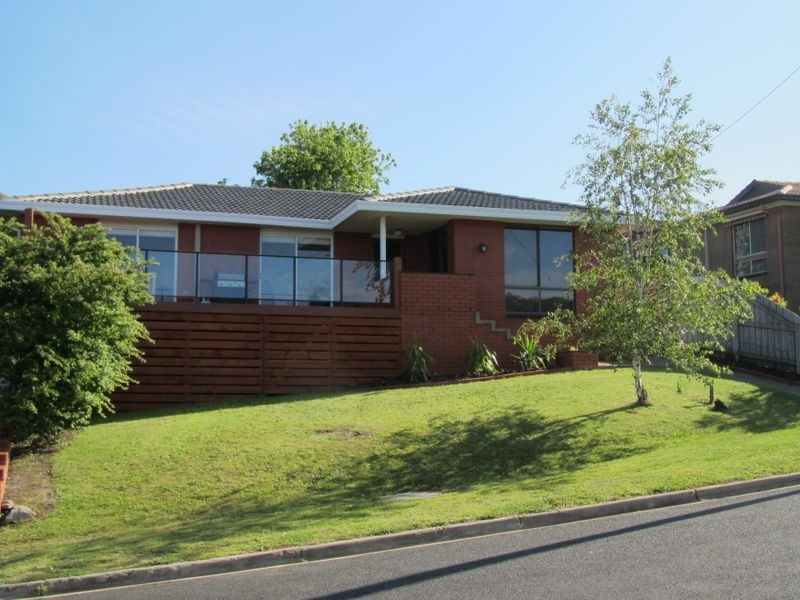 12 Lakeview Drive, Lakes Entrance VIC 3909
