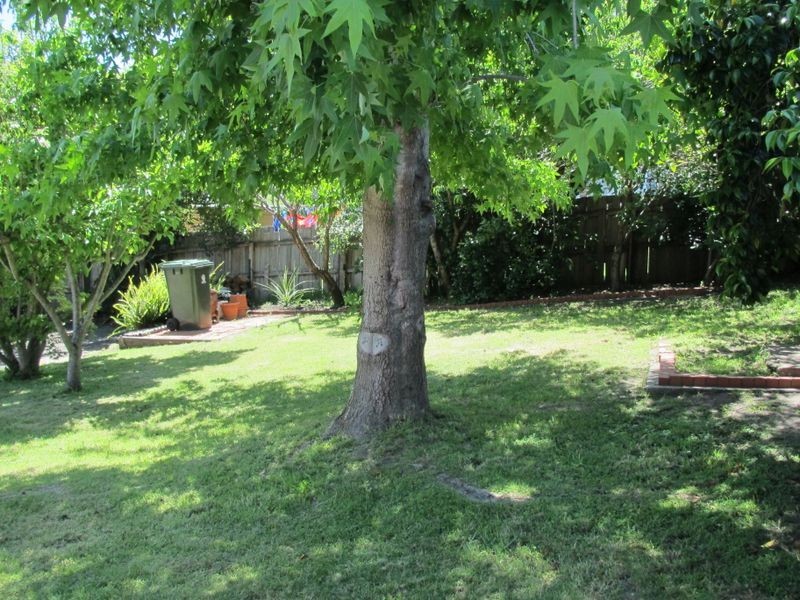 12 Lakeview Drive, Lakes Entrance VIC 3909