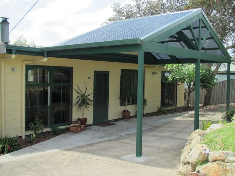 16 View Street, Lakes Entrance VIC 3909